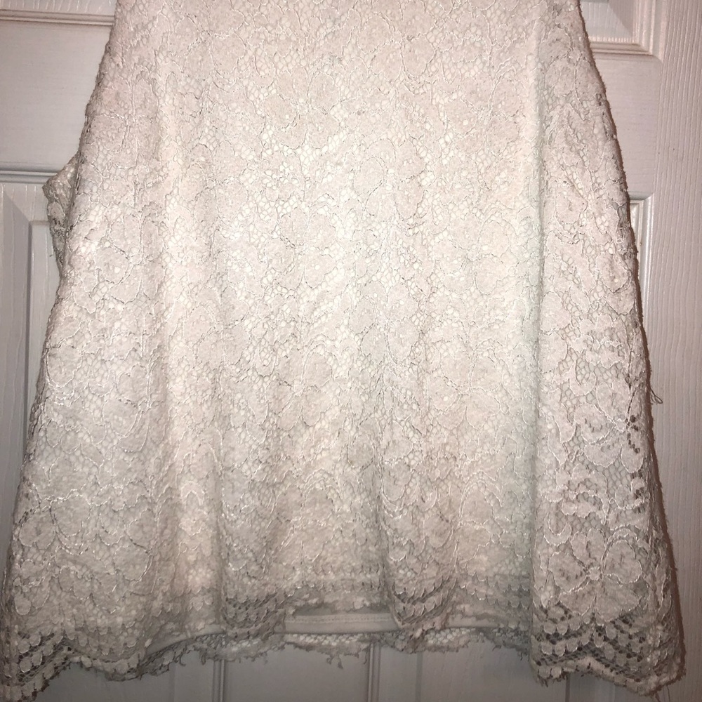 White lace tank.